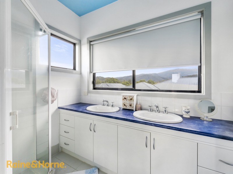 12 Adelong Drive, Kingston TAS 7050