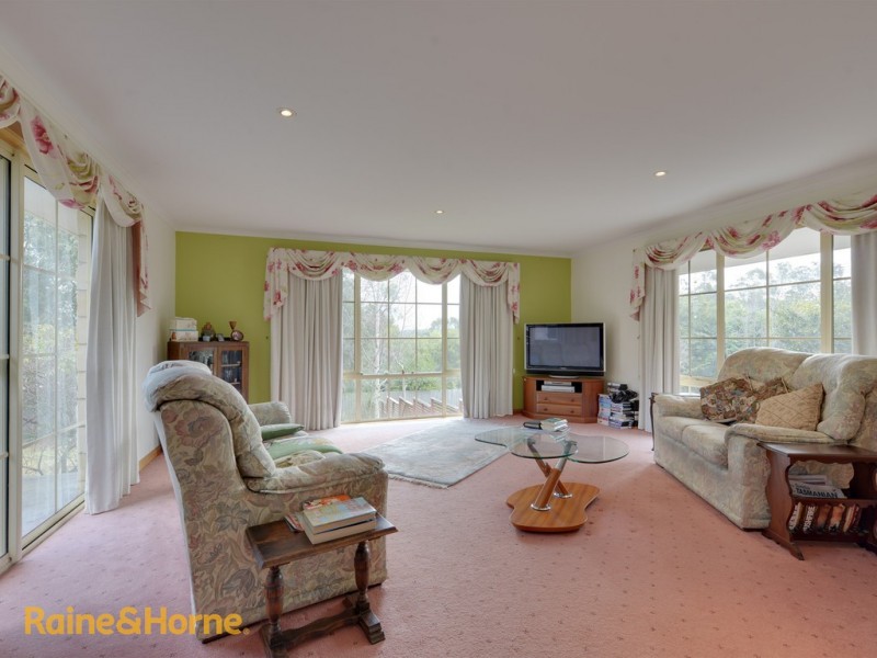 18 Burwood Drive, Blackmans Bay TAS 7052