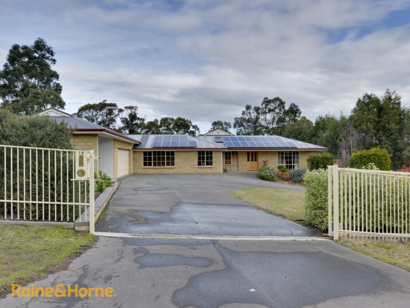 18 Burwood Drive, Blackmans Bay TAS 7052