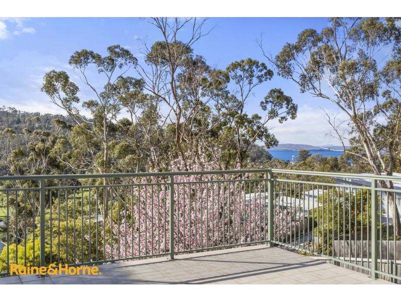 73 Auburn Road, Kingston Beach TAS 7050