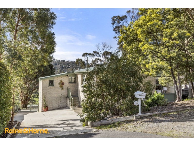 73 Auburn Road, Kingston Beach TAS 7050