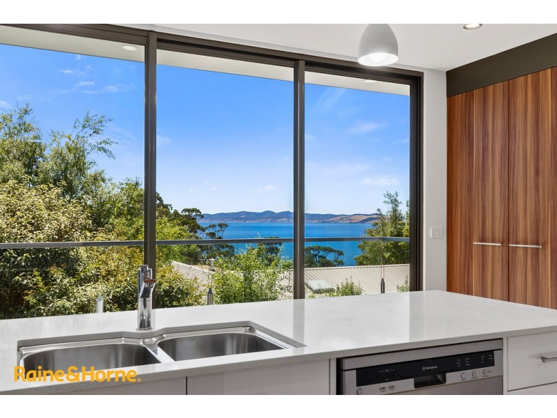 3/23 Powell Road, Blackmans Bay TAS 7052