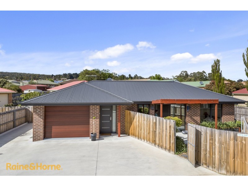 2/33 Lester Crescent, Kingston TAS 7050