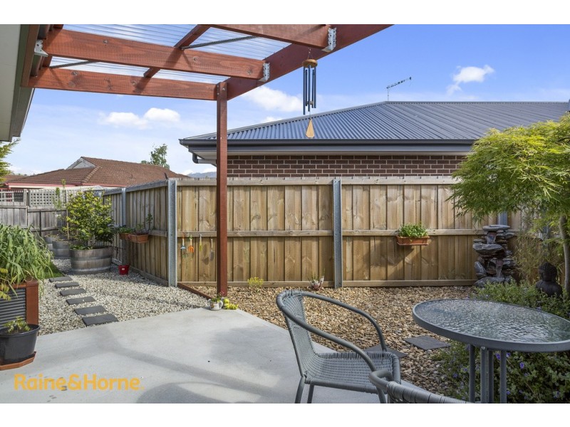 2/33 Lester Crescent, Kingston TAS 7050