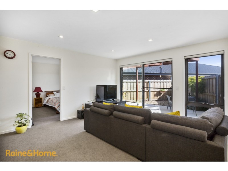 2/33 Lester Crescent, Kingston TAS 7050