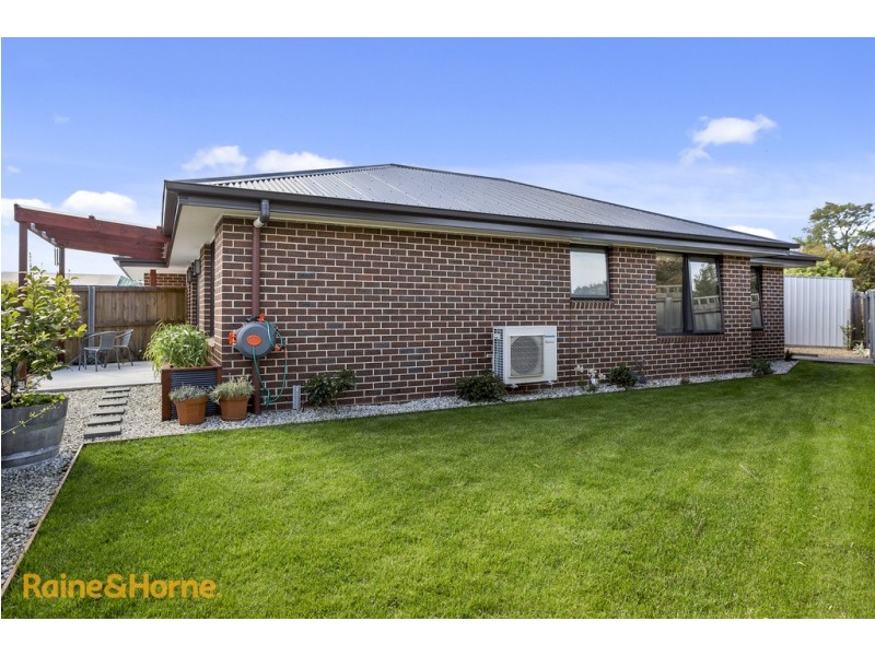 2/33 Lester Crescent, Kingston TAS 7050