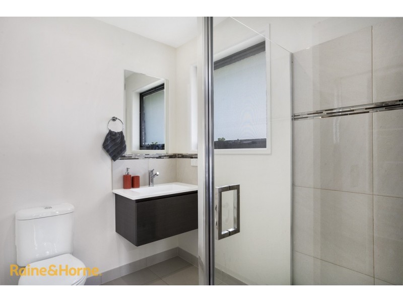 2/33 Lester Crescent, Kingston TAS 7050