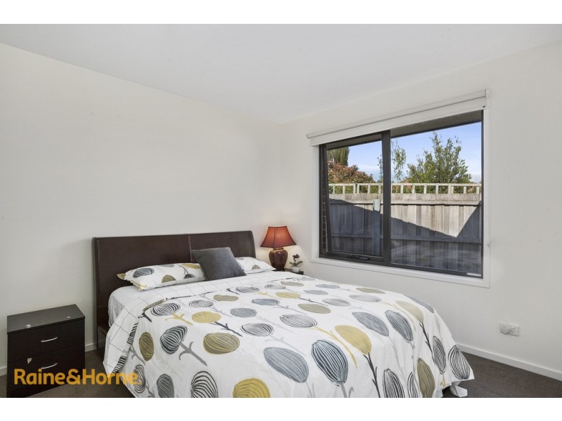2/33 Lester Crescent, Kingston TAS 7050