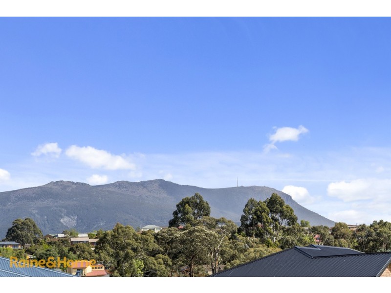 2/33 Lester Crescent, Kingston TAS 7050