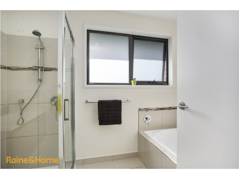 2/33 Lester Crescent, Kingston TAS 7050