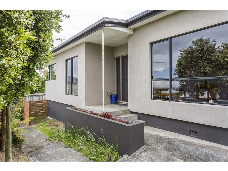 165 Roslyn Avenue, Blackmans Bay TAS 7052