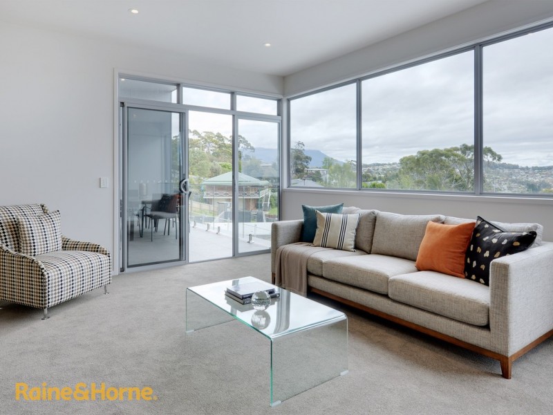 Unit 3/30 Caladium Place, Blackmans Bay TAS 7052