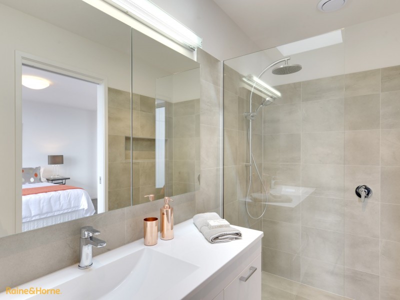 Unit 3/30 Caladium Place, Blackmans Bay TAS 7052