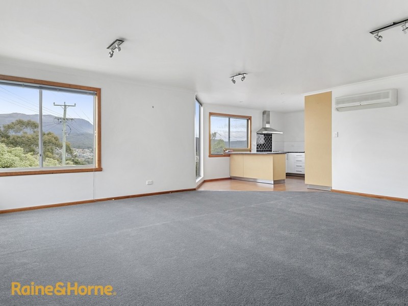 Unit 1 of 38 Hutchins Street, Kingston TAS 7050