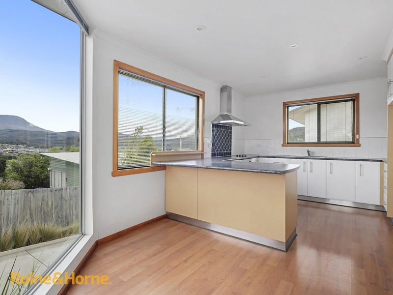 Unit 1 of 38 Hutchins Street, Kingston TAS 7050