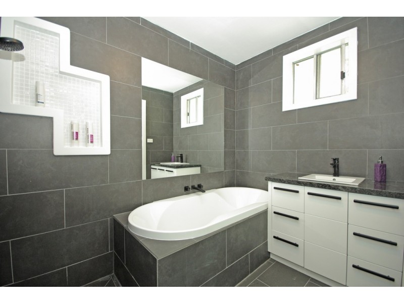 24 Waratah Street, Kingston TAS 7050