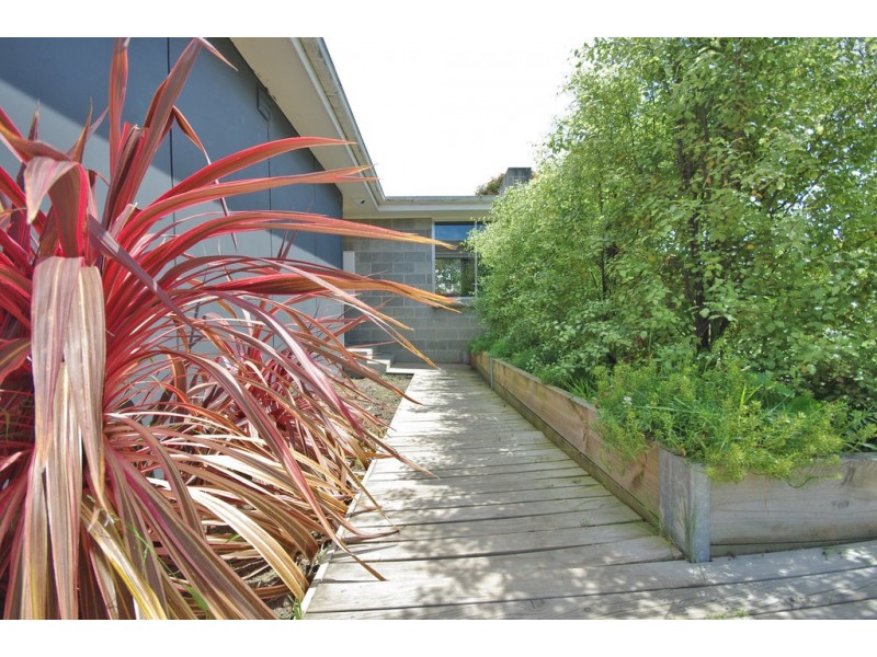 24 Waratah Street, Kingston TAS 7050