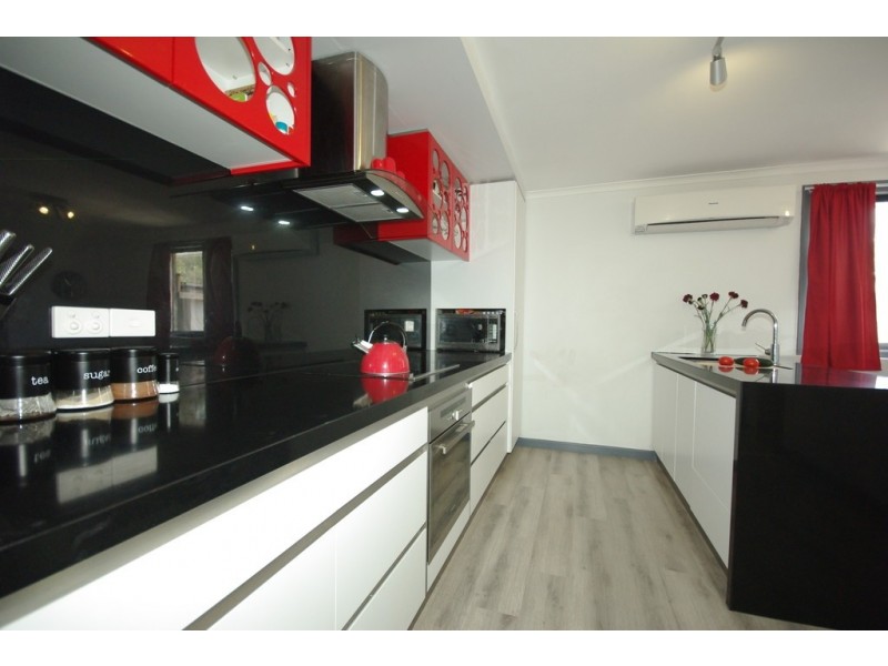 24 Waratah Street, Kingston TAS 7050