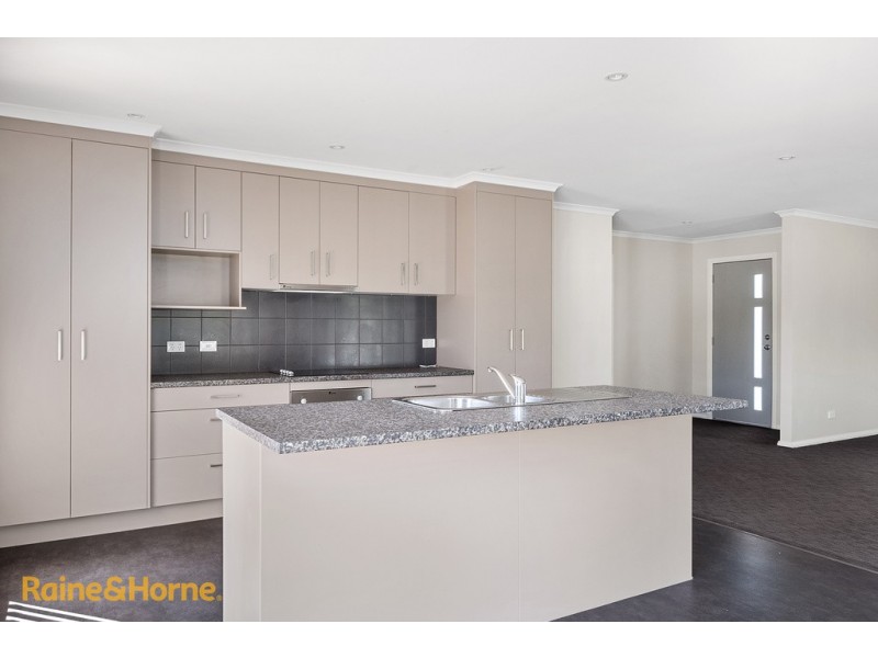 8 Dickson Street, Electrona TAS 7054