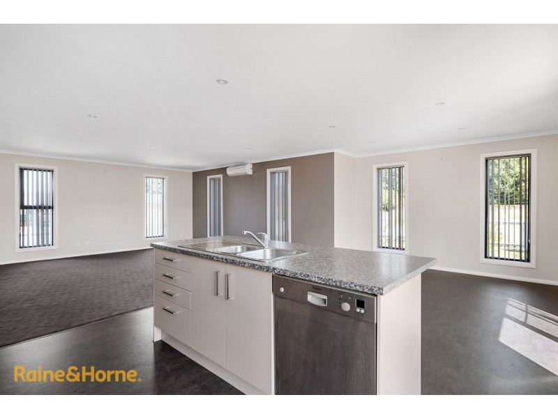 8 Dickson Street, Electrona TAS 7054