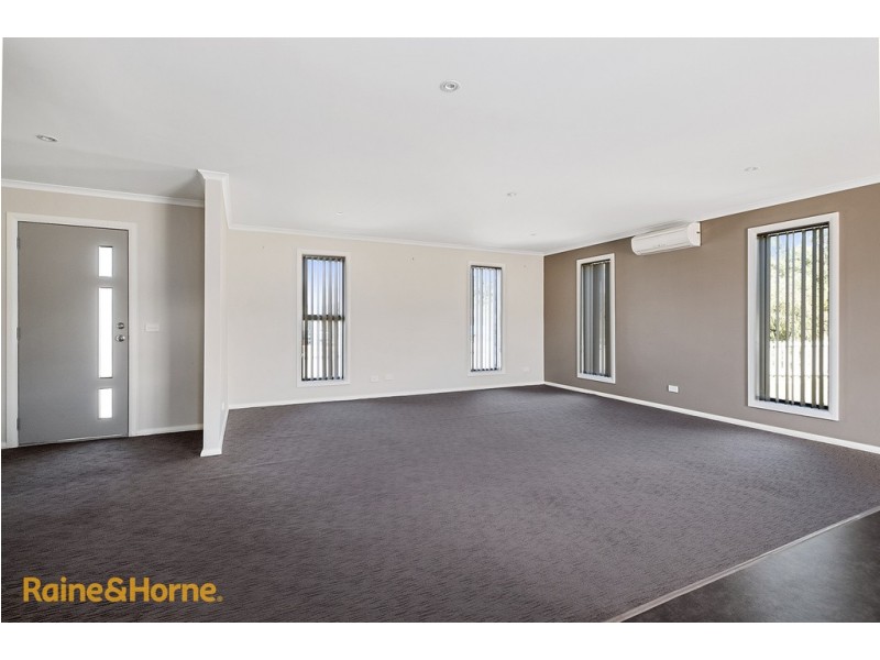 8 Dickson Street, Electrona TAS 7054
