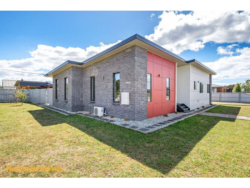 8 Dickson Street, Electrona TAS 7054