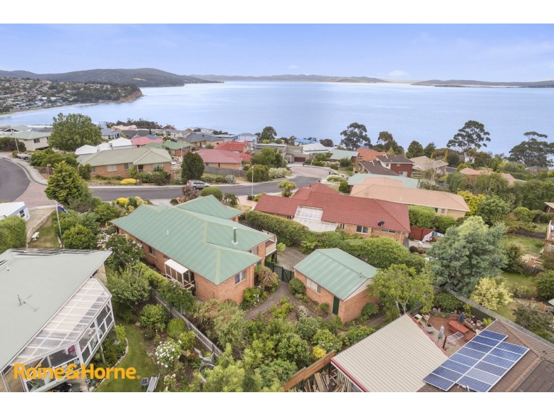 2 Jodie Court, Blackmans Bay TAS 7052