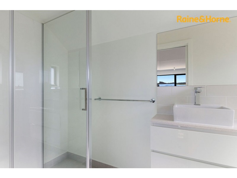 4/9 Maranoa Road, Kingston TAS 7050