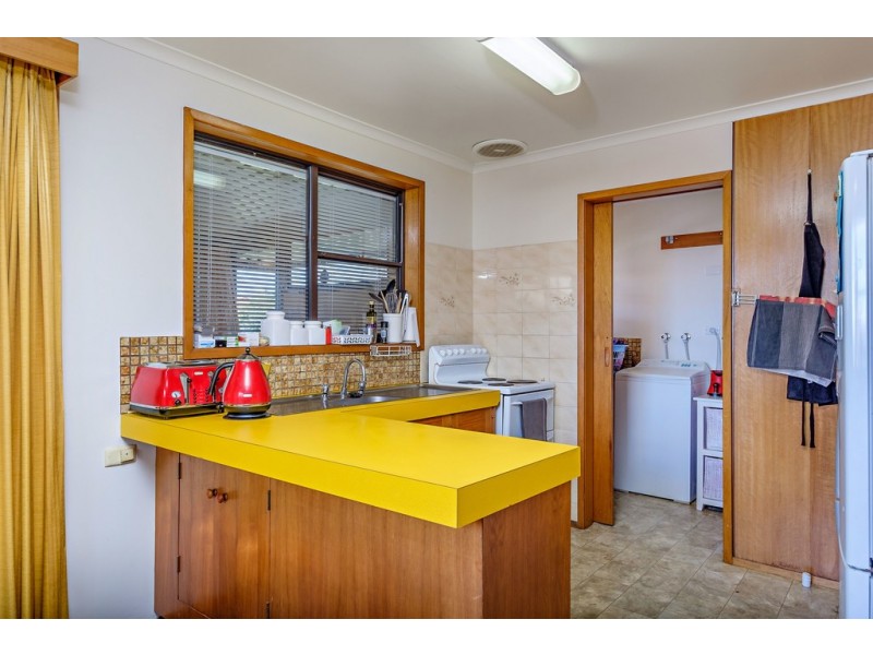 16 Stirling Avenue, Blackmans Bay TAS 7052