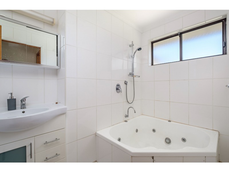 16 Stirling Avenue, Blackmans Bay TAS 7052