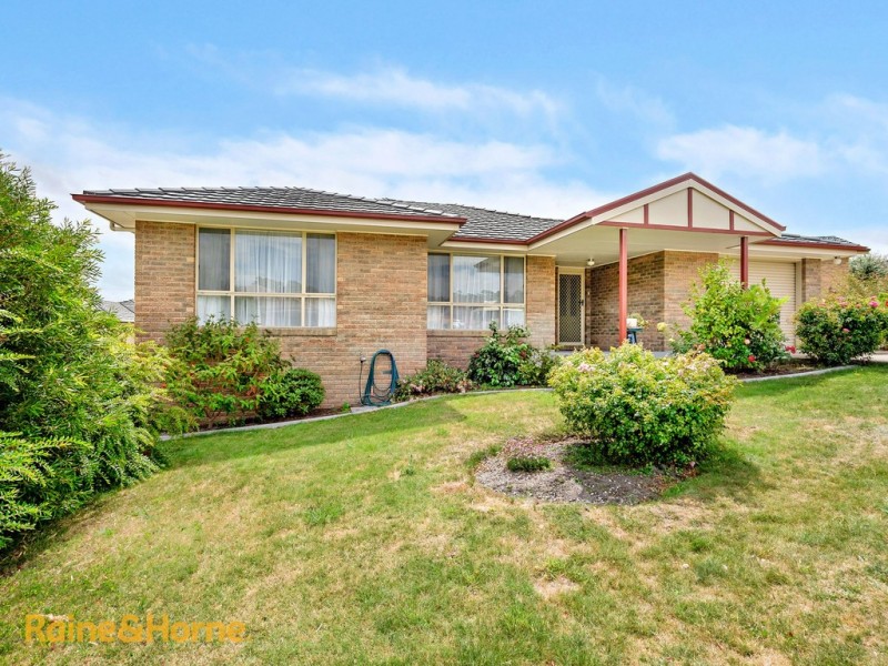 507 Village Drive, Kingston TAS 7050