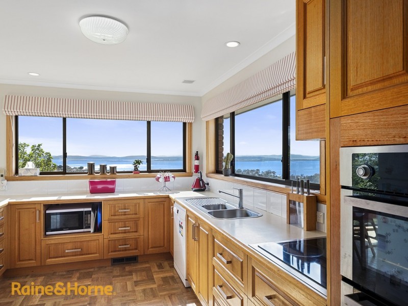 125 Tingira Road, Blackmans Bay TAS 7052