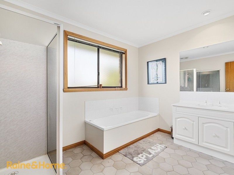 125 Tingira Road, Blackmans Bay TAS 7052