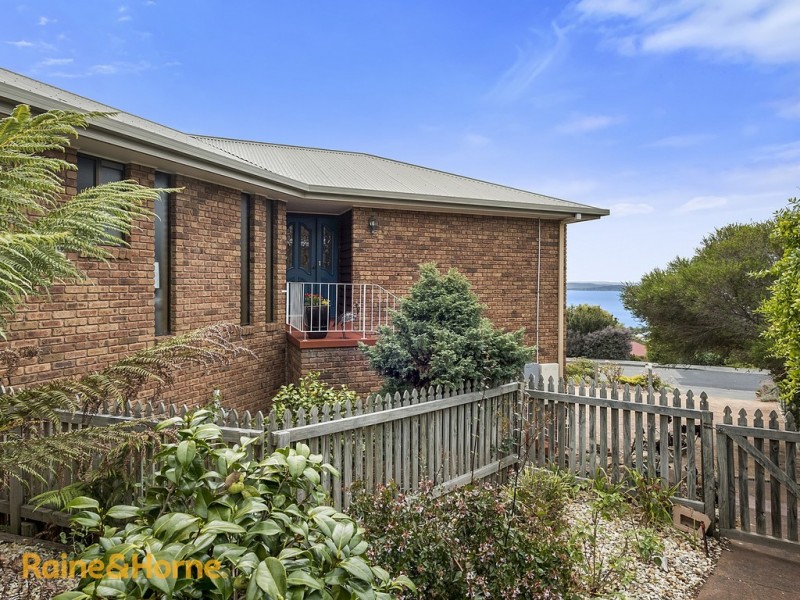 125 Tingira Road, Blackmans Bay TAS 7052