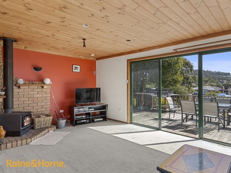 27 Garnett Street, Blackmans Bay TAS 7052