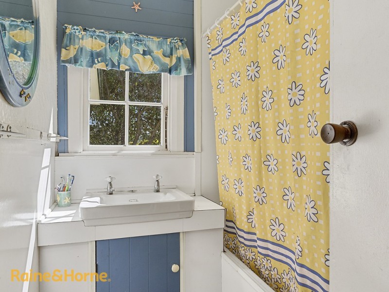 27 Garnett Street, Blackmans Bay TAS 7052