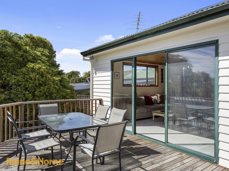 27 Garnett Street, Blackmans Bay TAS 7052