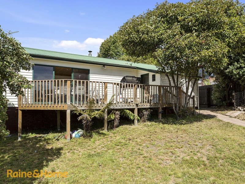 27 Garnett Street, Blackmans Bay TAS 7052