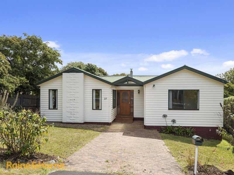 27 Garnett Street, Blackmans Bay TAS 7052