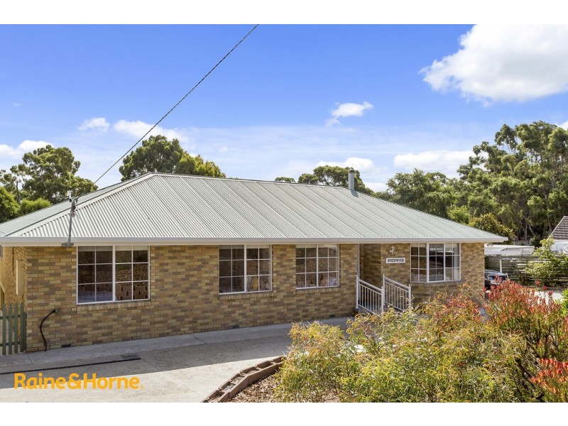 40 Burwood Drive, Blackmans Bay TAS 7052