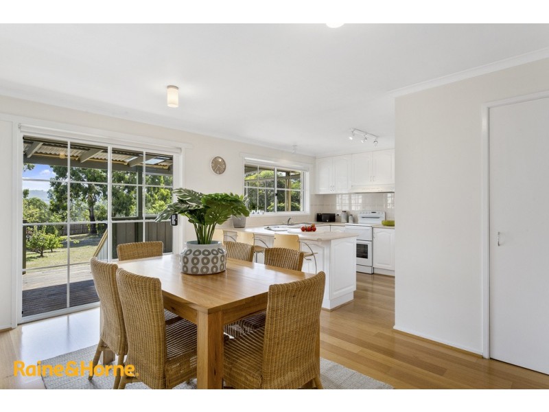 40 Burwood Drive, Blackmans Bay TAS 7052