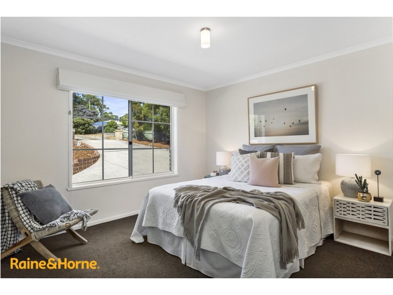 40 Burwood Drive, Blackmans Bay TAS 7052
