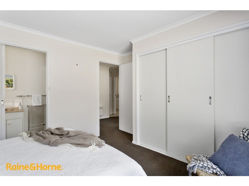40 Burwood Drive, Blackmans Bay TAS 7052