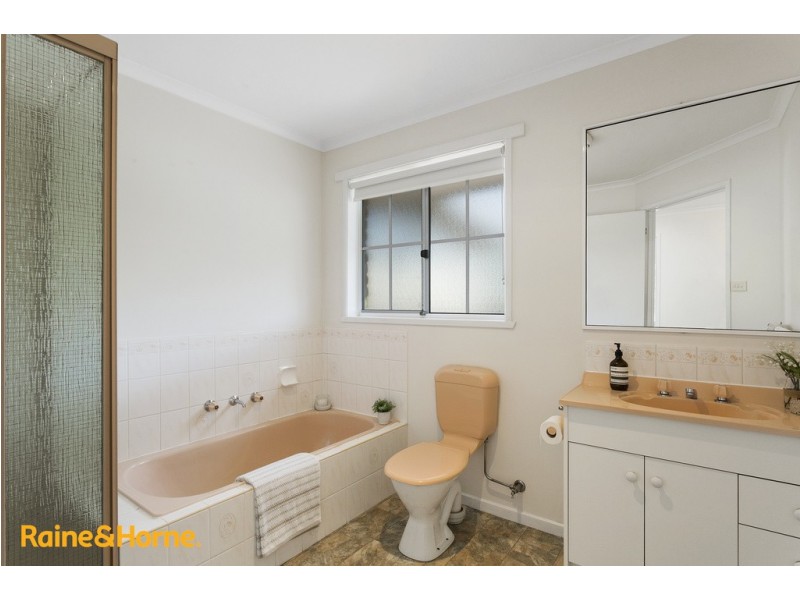 40 Burwood Drive, Blackmans Bay TAS 7052
