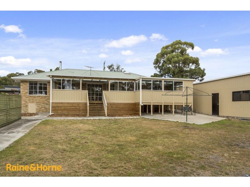 40 Burwood Drive, Blackmans Bay TAS 7052