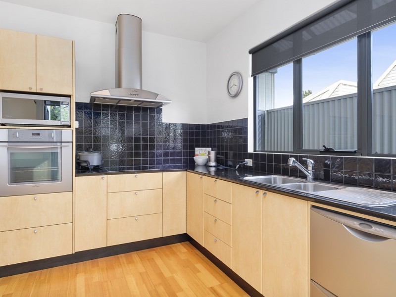 25 Windsor Street, Kingston Beach TAS 7050