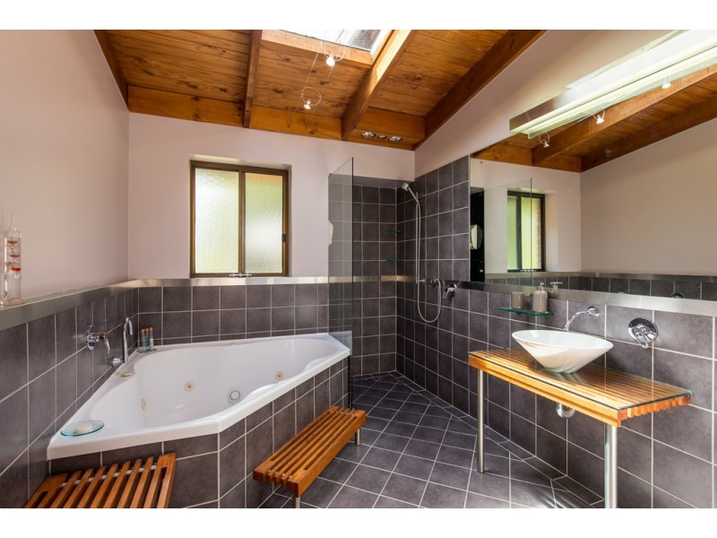 11 Websters Road, Leslie Vale TAS 7054