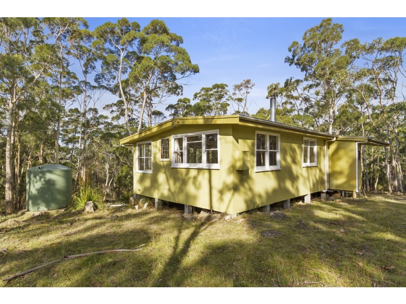 410 Leslie Road, Kingston TAS 7050