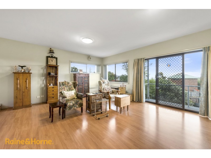 12 Adelong Drive, Kingston TAS 7050