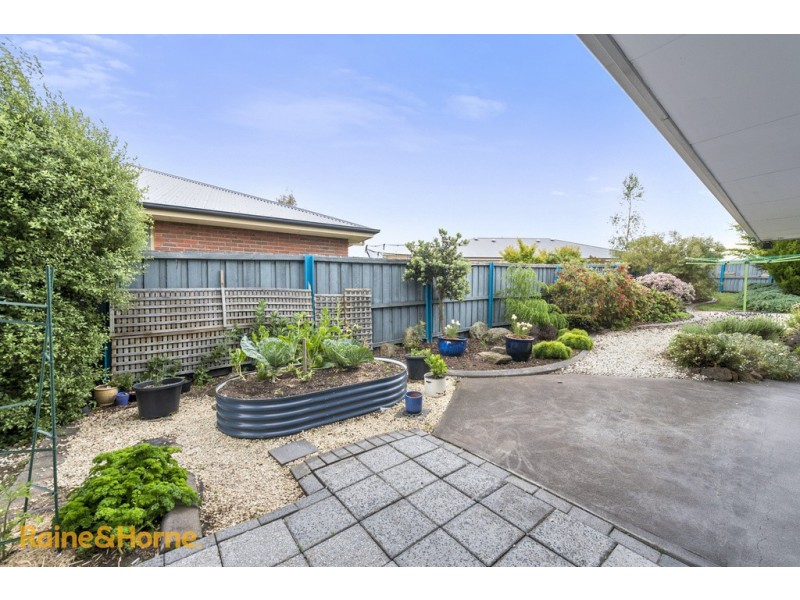 12 Adelong Drive, Kingston TAS 7050